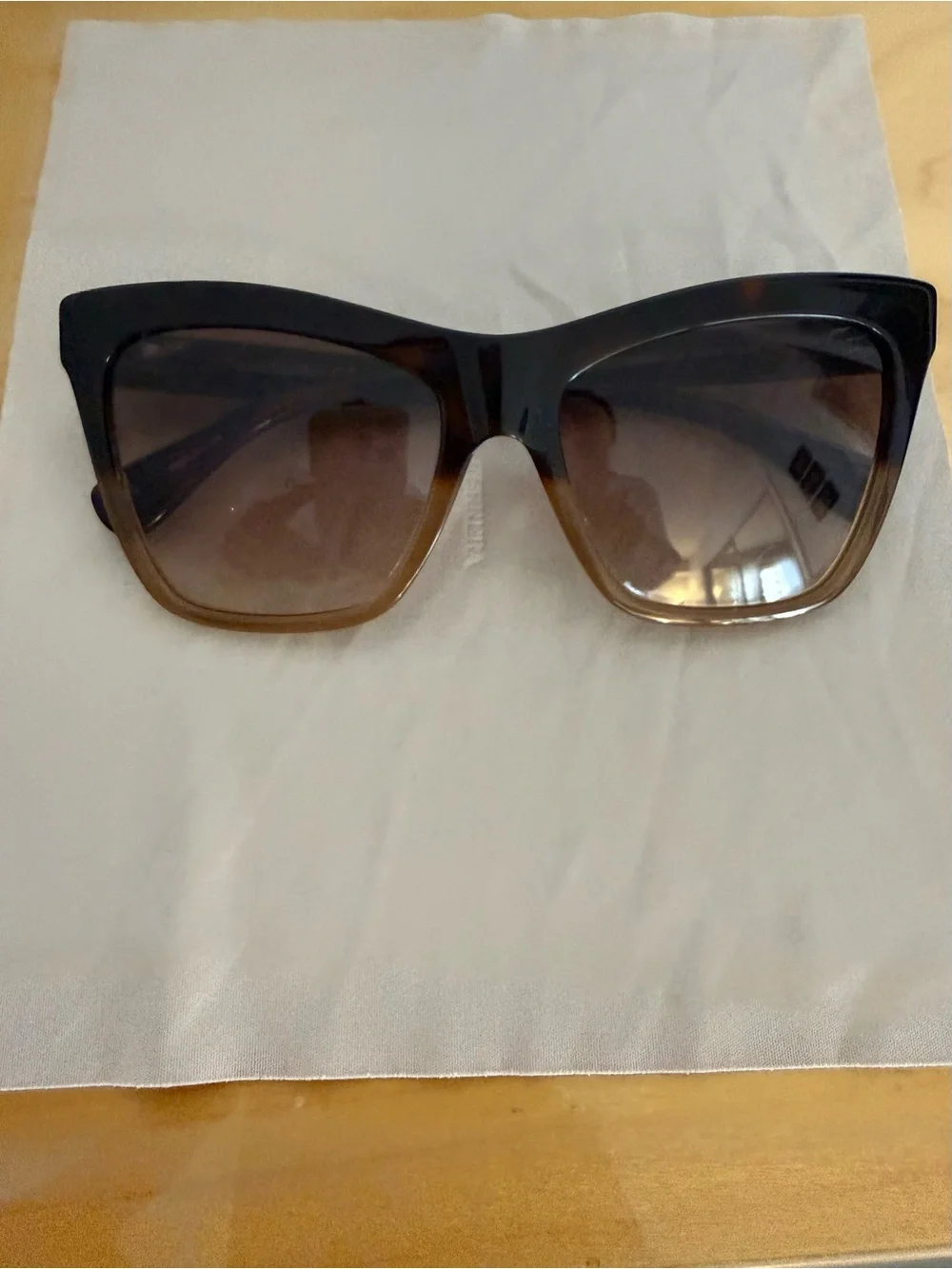 MaxMara Black and Brown Cat-Eye Sunglasses for Women